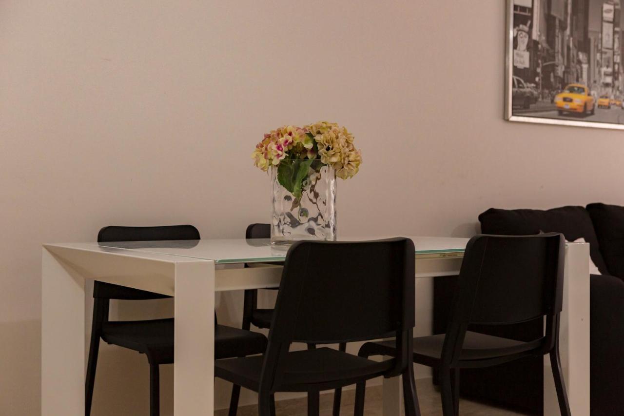 Апартаменты Apartamento Malaga Jalon Экстерьер фото