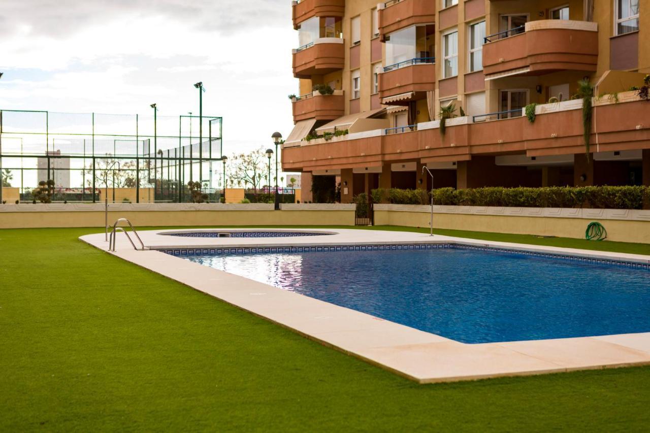 Апартаменты Apartamento Malaga Jalon Экстерьер фото