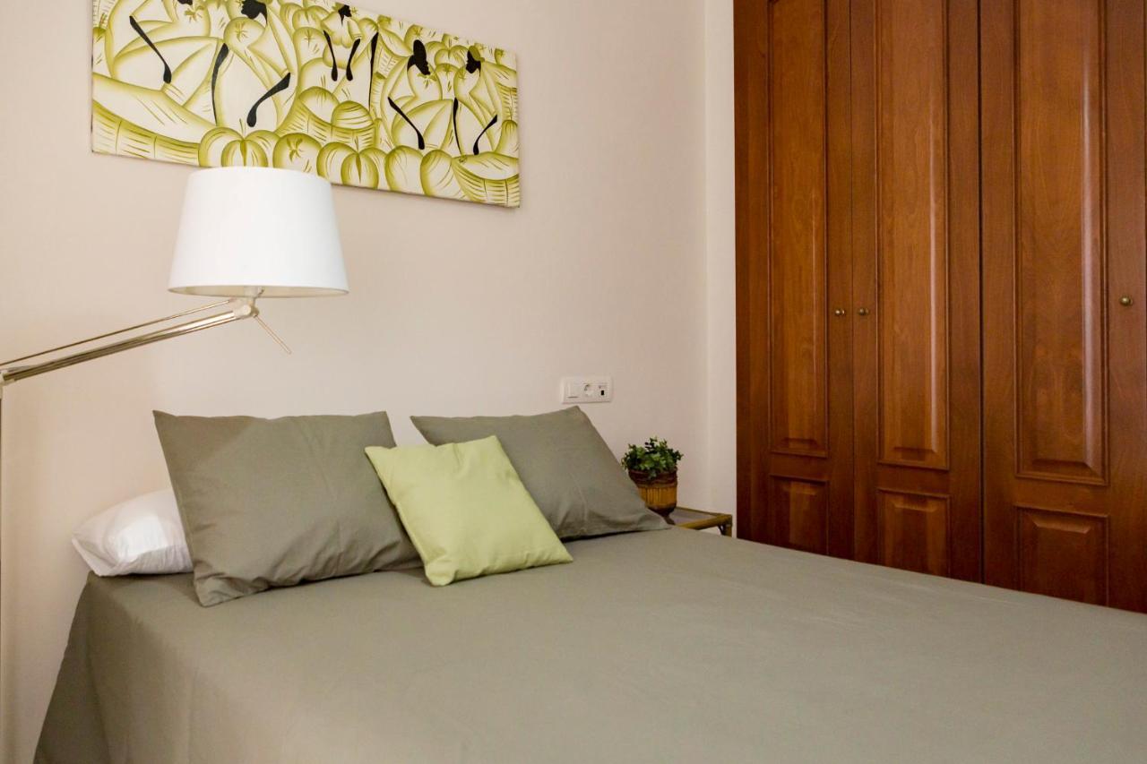 Апартаменты Apartamento Malaga Jalon Экстерьер фото